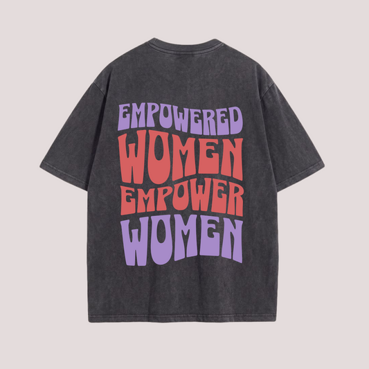 Oversized Shirt “Empowered Women“